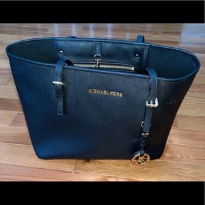 Like new Michael Kors black purse